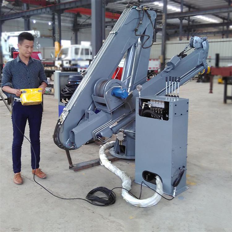 智能折臂起重機(jī)有什么優(yōu)點(diǎn)與特點(diǎn)。